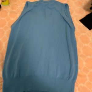 Sweater with no sleeves